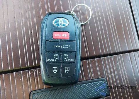 2022 Toyota Sienna Xle from USA, damaged, VIN 5TDYRKEC6NS107226